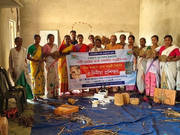 Swanirbharshil Nari: Water Hyacinth Crafts